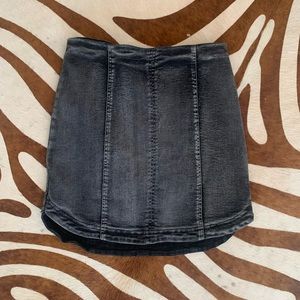 Vestique Black-faded Jean Skirt